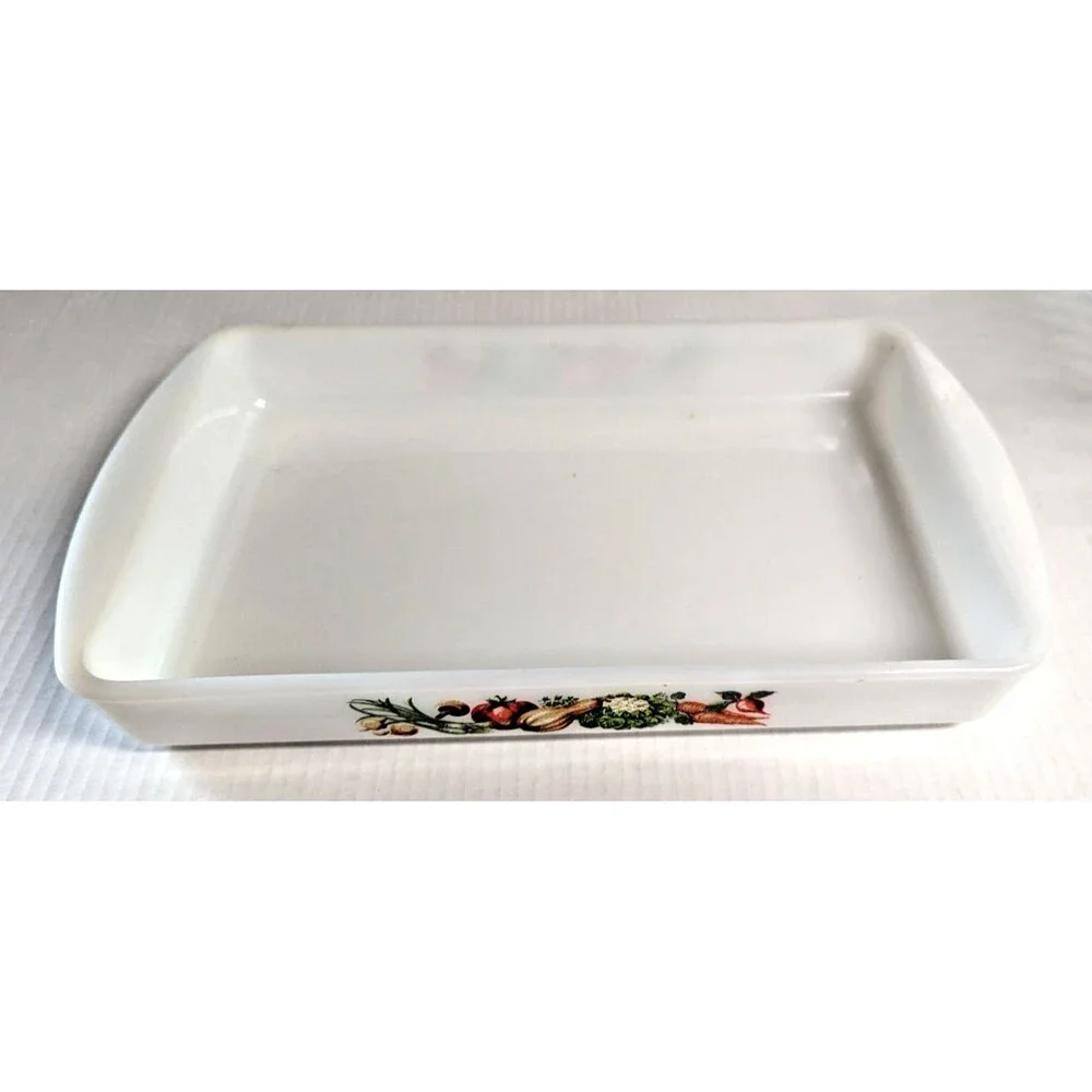 Glasbake Vegetable Medley Lasagna Pan Baker 3-qt Milk Glass J-2026 Vintage 1970s